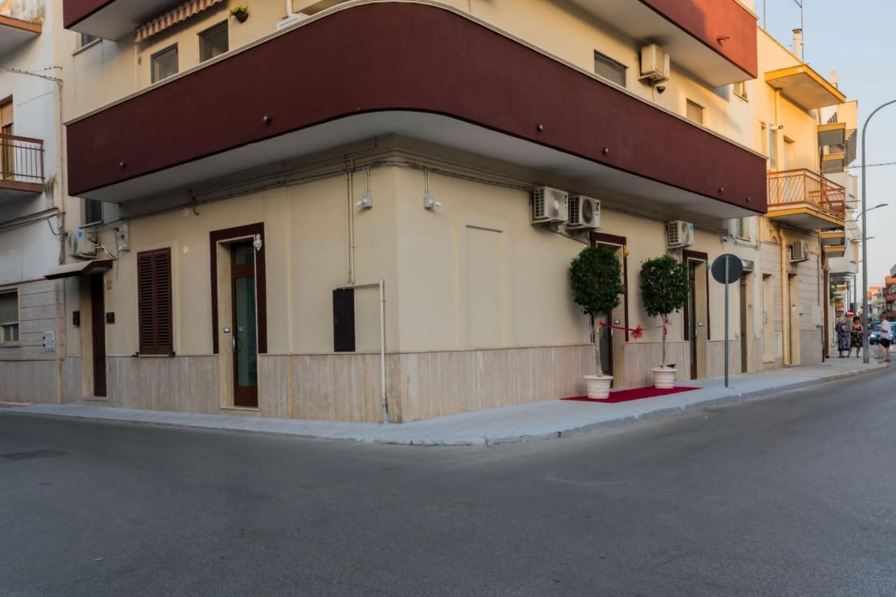 Bed & Breakfast Le Pupe Villa Grottaglie Exterior photo